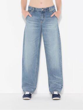 Wild Fable Mid Rise 90s Relaxed Straight Leg Jeans Medium Wash Blue NWOT 8